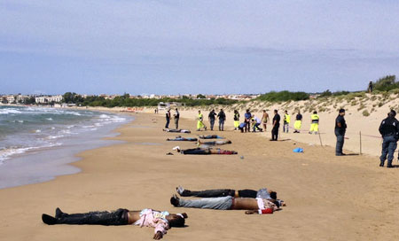muertos en la costa de sicilia Italia: Hallan cuerpos de 28 inmigrantes cerca de las costas de Sicilia